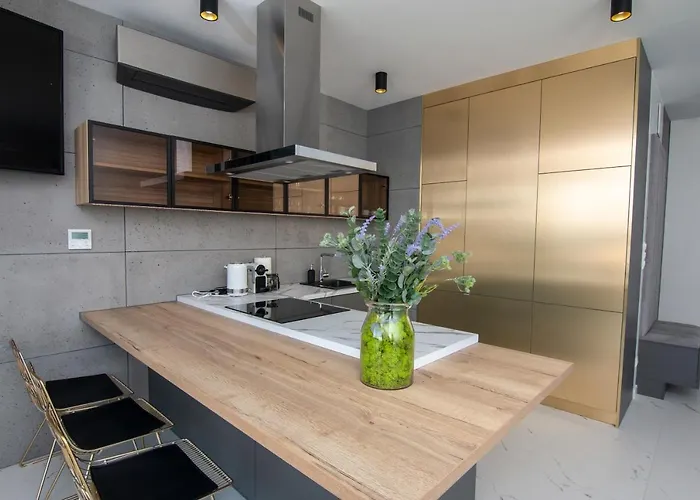 El - Aries Apartment