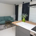 Apartment El - Aries Posen