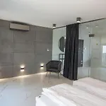 Apartment El - Aries Posen