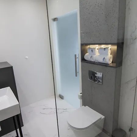 El - Aries Apartment *